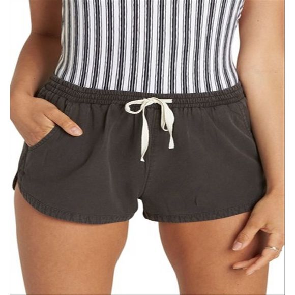 Billabong Women's Road Trippin Shorts Black Size Small - Picture 3 of 3